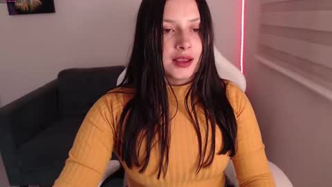 noah_white3 online show from 03.05.25