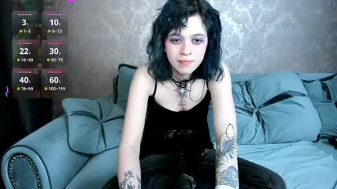 Snapshot of noellegothicshadow chatting on 05.07.26 Elly online show from 05.07.26