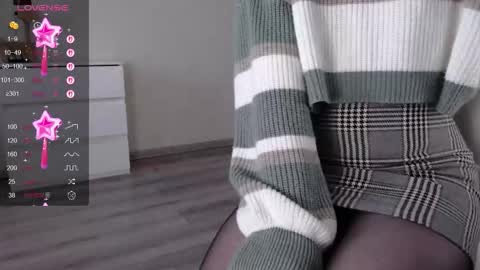 Snapshot of noelleneptune chatting on 09.20.25 noelleneptune online show from 09.20.25