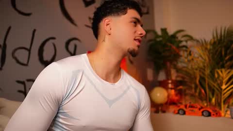 Snapshot of noha_miler chatting on 09.12.25 kevin online show from 09.12.25