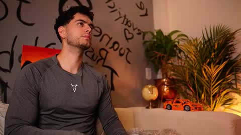 Snapshot of noha_miler chatting on 10.04.25 kevin online show from 10.04.25