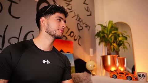 Snapshot of noha_miler chatting on 10.24.25 kevin online show from 10.24.25