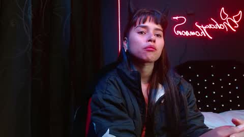 Noha Thomson online show from 11.28.25