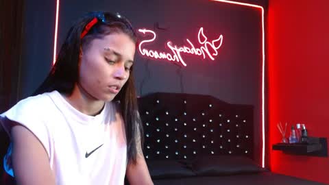 Noha Thomson online show from 04.06.26