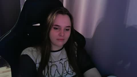 Snapshot of noir_ember_ chatting on 09.18.25 noir_ember_ online show from 09.18.25