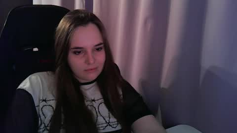 Snapshot of noir_ember_ chatting on 09.19.25 noir_ember_ online show from 09.19.25