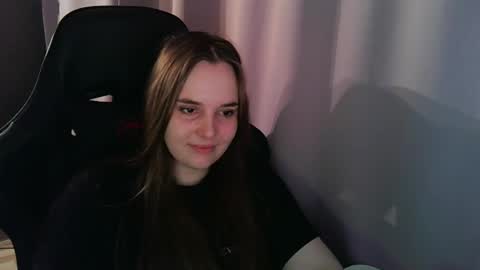 Snapshot of noir_ember_ chatting on 09.22.25 noir_ember_ online show from 09.22.25