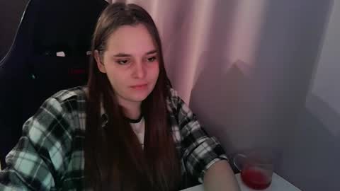 Snapshot of noir_ember_ chatting on 10.24.25 noir_ember_ online show from 10.24.25