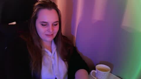 Snapshot of noir_ember_ chatting on 10.28.25 noir_ember_ online show from 10.28.25