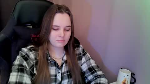 Snapshot of noir_ember_ chatting on 11.21.25 noir_ember_ online show from 11.21.25