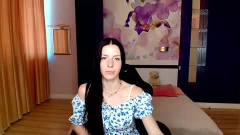 Snapshot of noirdiva chatting on 06.25.26 NoirDiva online show from 06.25.26