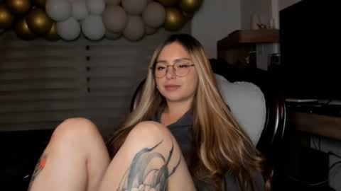 Snapshot of noorthernlightss chatting on 11.06.25 Ara online show from 11.06.25