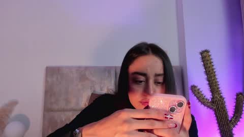 Snapshot of nora_dasilva chatting on 12.21.24 Nora Da Silva online show from 12.21.24