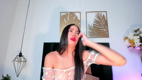 Snapshot of nora_dasilva chatting on 02.04.25 Nora Da Silva online show from 02.04.25