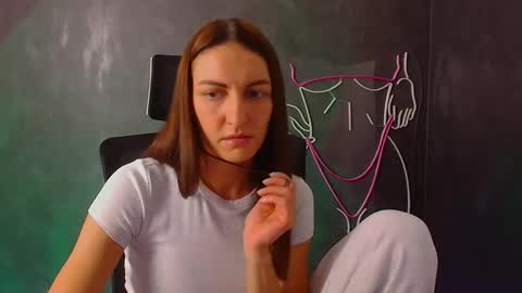 Nora online show from 09.13.25