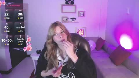 Nora online show from 02.18.25