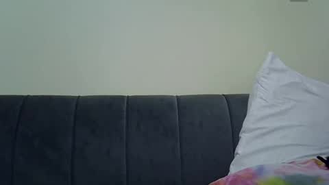 norah_pure online show from 01.09.25