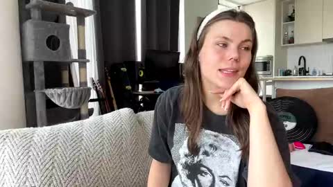 Nordic Belle online show from 05.15.26