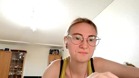 Snapshot of norinebaeza chatting on 11.29.25 Lola online show from 11.29.25