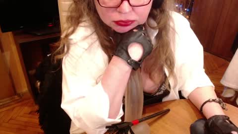 miss Tress online show from 02.13.25