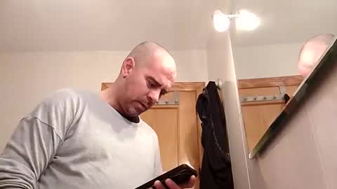 Snapshot of normalito42 chatting on 12.22.25 NORMALITO online show from 12.22.25