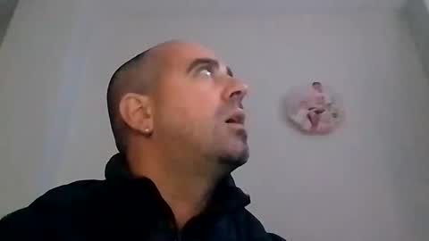 Snapshot of normalito42 chatting on 02.04.26 NORMALITO online show from 02.04.26