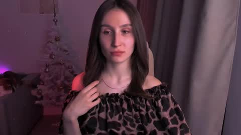 Hazel online show from 01.07.25