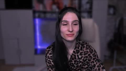 Hazel online show from 01.16.26