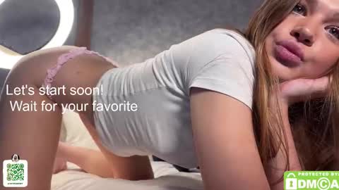 Snapshot of notecarret chatting on 11.01.25 notecarret online show from 11.01.25