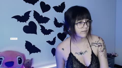 Snapshot of notre_dame1 chatting on 04.06.26 Notre online show from 04.06.26