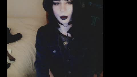 Snapshot of notyourfemboi chatting on 01.06.25 Lucy online show from 01.06.25