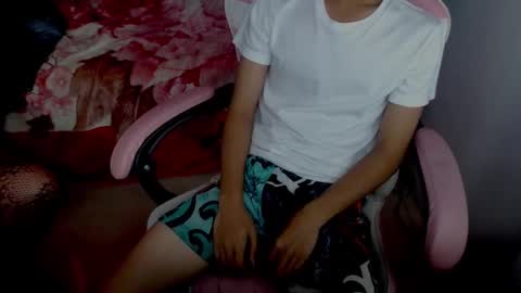 Snapshot of noughty_yuji chatting on 02.05.26 Yuji online show from 02.05.26