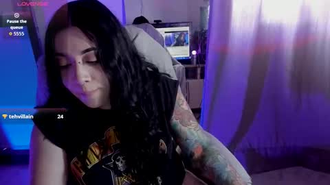  s online show from 10.20.25