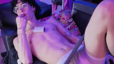 Nova Salvatore online show from 02.03.26