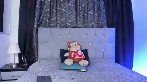 Snapshot of nova_sex1 chatting on 02.14.25 nova online show from 02.14.25