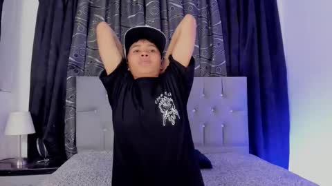 Snapshot of nova_sex1 chatting on 02.19.25 nova online show from 02.19.25