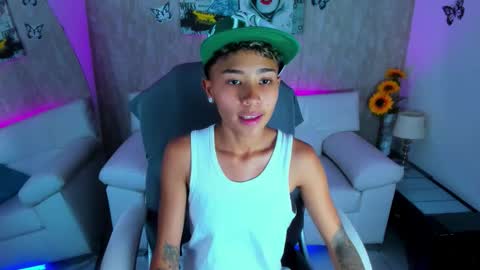 Snapshot of nova_sex1 chatting on 11.29.25 nova online show from 11.29.25