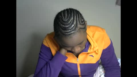 novaah online show from 11.18.25