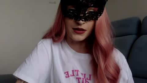 Snapshot of novacute chatting on 03.26.26 Nova online show from 03.26.26