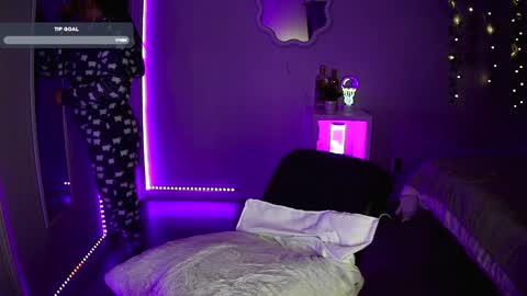 novahh_syxxx online show from 01.18.25