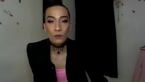 Snapshot of novanyx11 chatting on 09.17.25 Nova... online show from 09.17.25