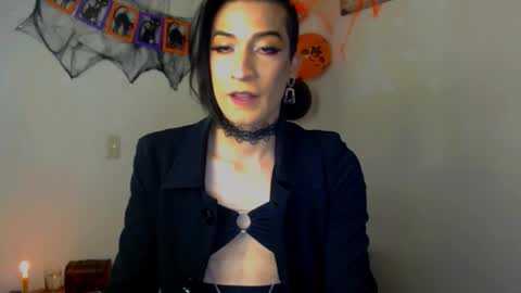 Snapshot of novanyx11 chatting on 10.15.25 Nova... online show from 10.15.25