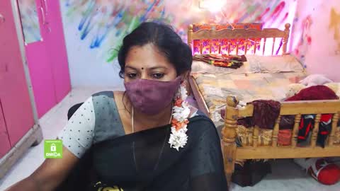 Snapshot of novapol chatting on 11.25.25 Novapol online show from 11.25.25