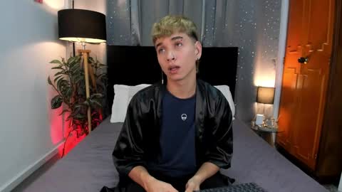 Snapshot of novaybrian chatting on 01.26.25 NovayBrian online show from 01.26.25