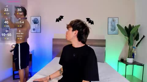 Snapshot of novaybrian chatting on 10.19.25 NovayBrian online show from 10.19.25