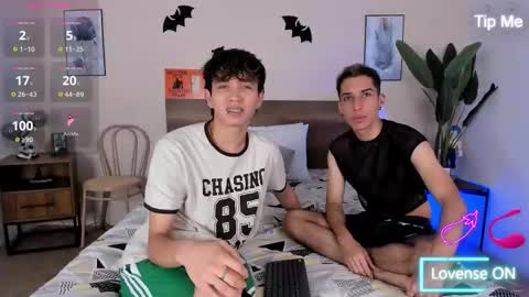 Snapshot of novaybrian chatting on 10.23.25 NovayBrian online show from 10.23.25