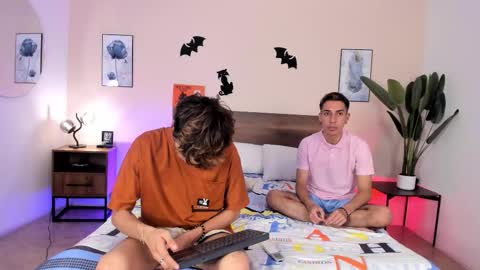 Snapshot of novaybrian chatting on 11.03.25 NovayBrian online show from 11.03.25