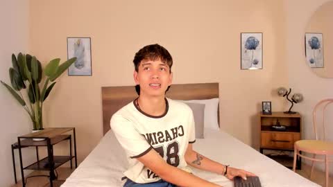 Snapshot of novaybrian chatting on 11.22.25 NovayBrian online show from 11.22.25