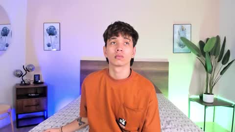 Snapshot of novaybrian chatting on 11.27.25 NovayBrian online show from 11.27.25