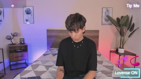 Snapshot of novaybrian chatting on 11.29.25 NovayBrian online show from 11.29.25